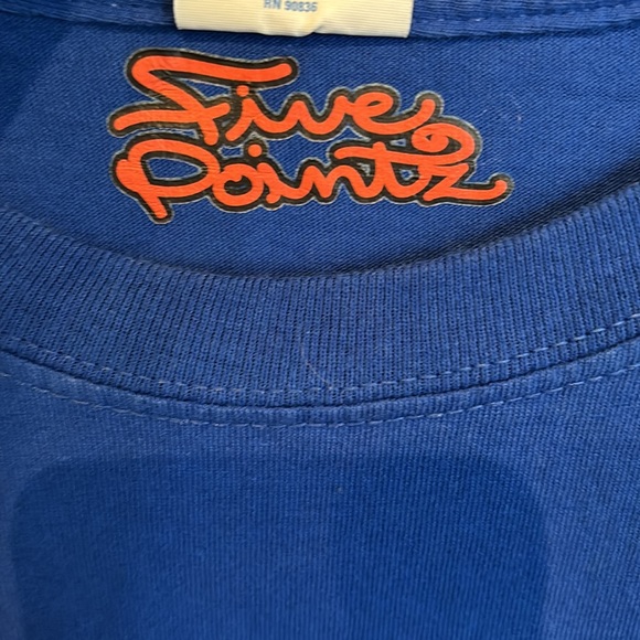 Perfect condition graphic Tee Always Broken X) - Picture 3 of 5